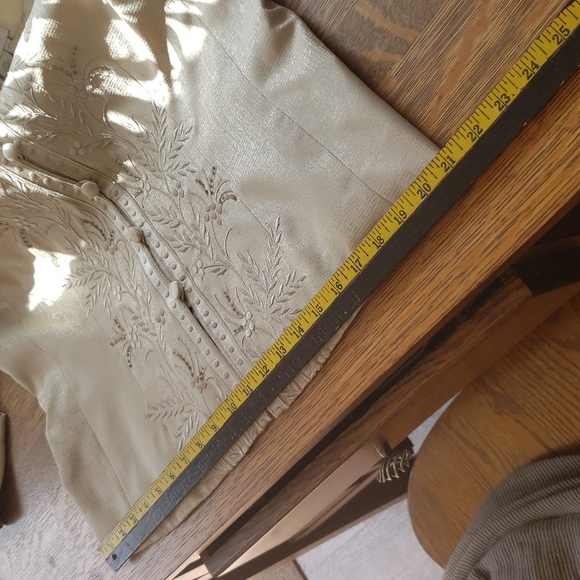 Adriana Papell silk beige Mother of the Bride 2 piece set - Picture 10 of 17